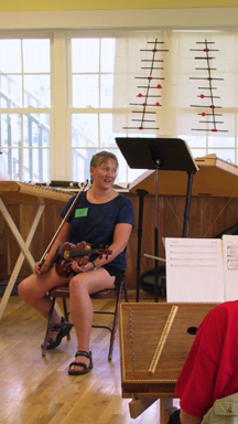 cindy teaching beginners hammered dulcimer at John C Campbell Folk School